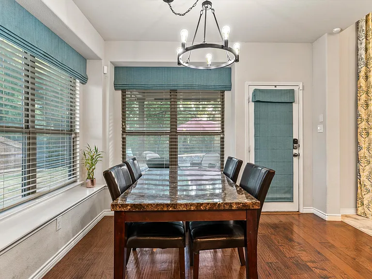 5733 Coleto Creek Cir — Photo 21