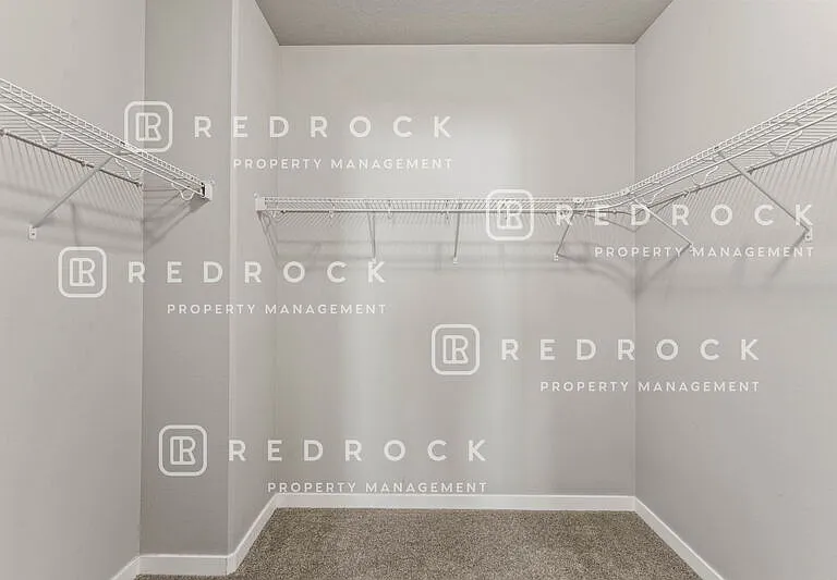 1725 N Meyers Ct — Photo 18