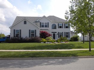 604 Yellowstone Ln, Yorkville, IL 60560