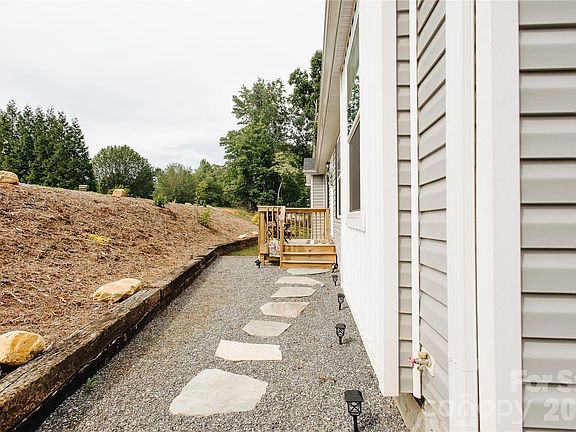 4th image of 70 S Cascades Dr