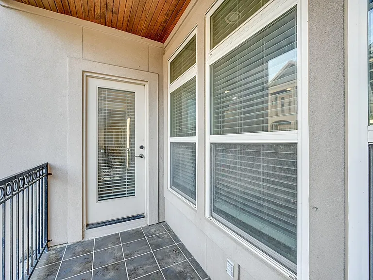 1325 W 24th St #D — Photo 36