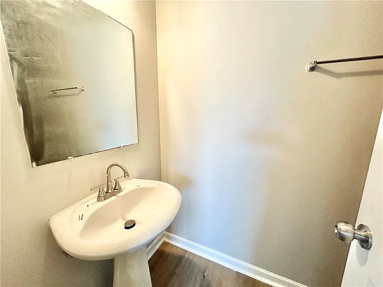 845 Store House Ct #B — Photo 6