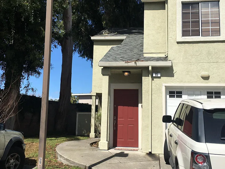 95 Crossing Ct — Photo 1