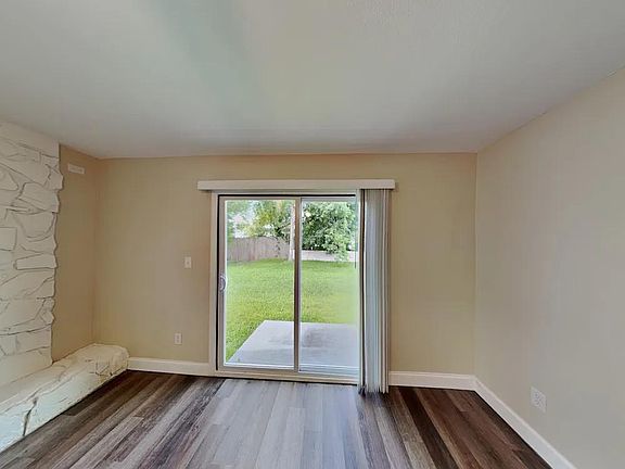 3rd image of 4422 Marshall St