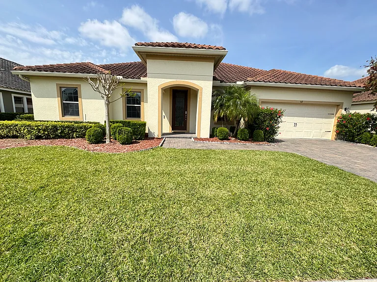 512 Cinder Point — Photo 1