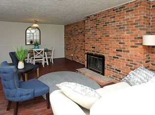 3303 Grange Hall Rd #C06, Holly, MI 48442