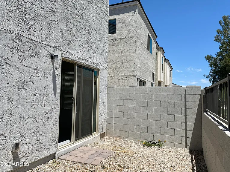 8335 N 22nd Dr — Photo 14