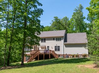 1044 Susan Dr, Earlysville, VA 22936