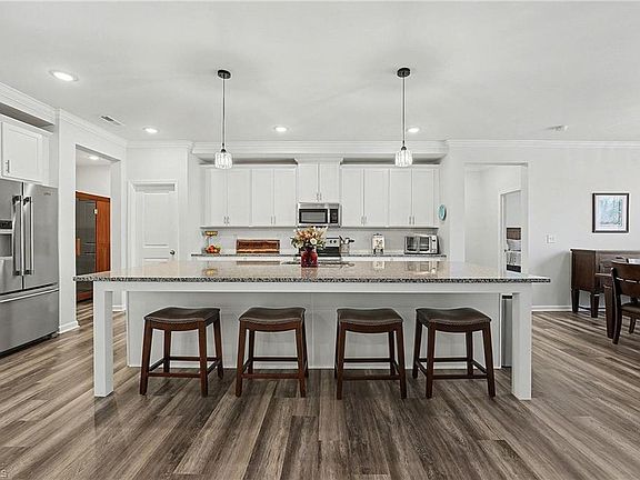 3rd image of 306 Rugby Rd