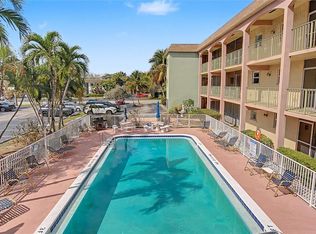 100 SE 6th Ave APT 203, Pompano Beach, FL 33060