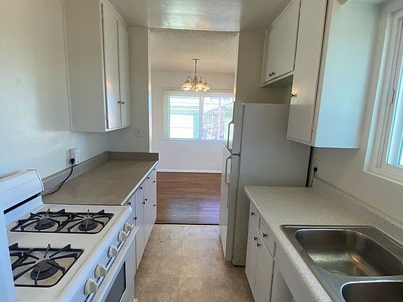 3rd image of 4440 Mentone St #4444