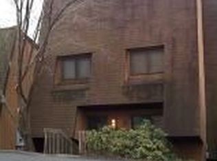 332 Summer Pl, Johnson City, TN 37601