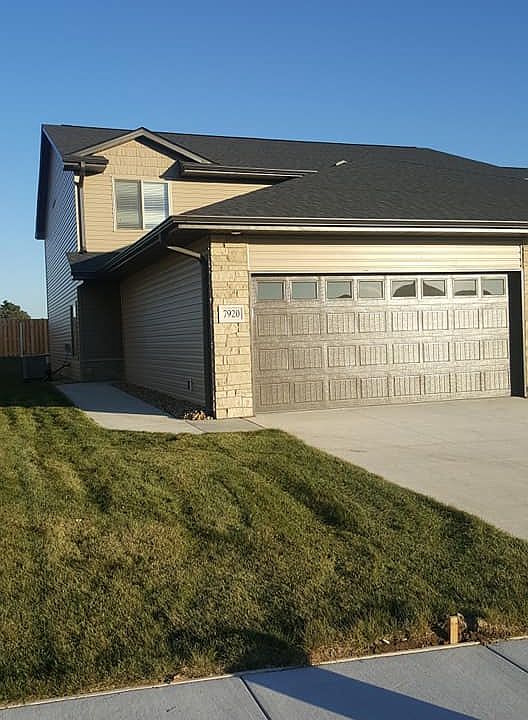 1st image of 8012 S 39th St