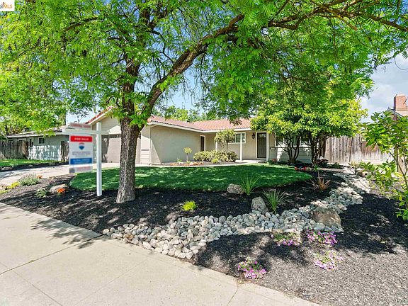 4th image of 7022 Villa Dr