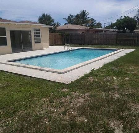 2nd image of 434 Foresteria Dr