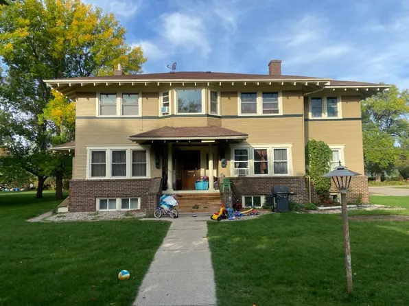 1106 Douglas St, Alexandria, MN 56308