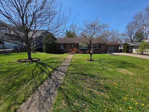 3rd image of 1809 Ravinia Rd