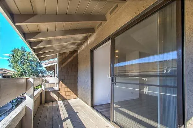 262 Streamwood — Photo 75
