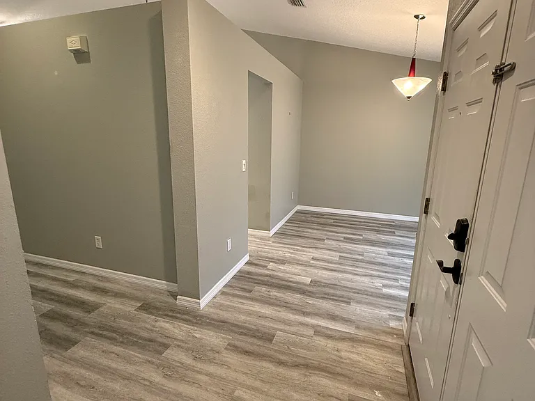 Mill Stream Rd — Photo 15