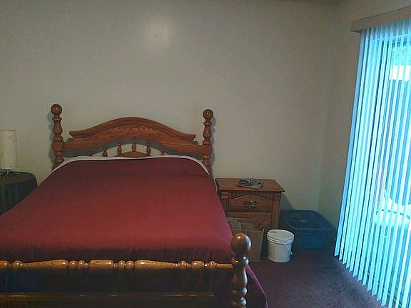 5th image of 816 Wood St
