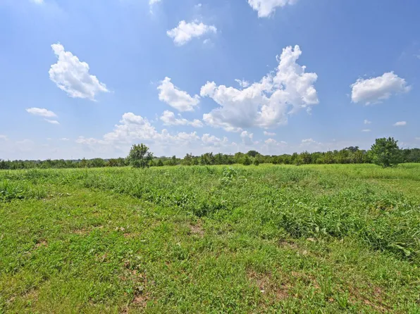 12 Somerville Rd, Somerville, OH 45064