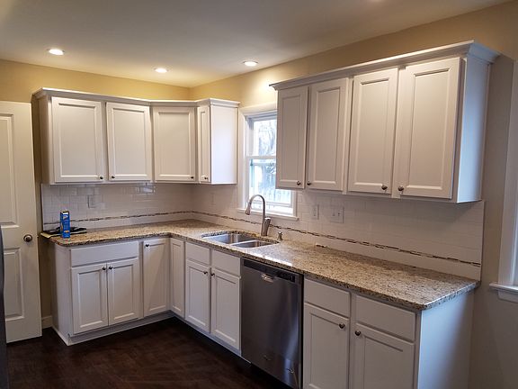 3rd image of 304 Blissfield Dr