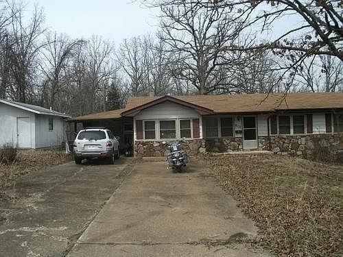 1st image of 912 Lakeview Dr
