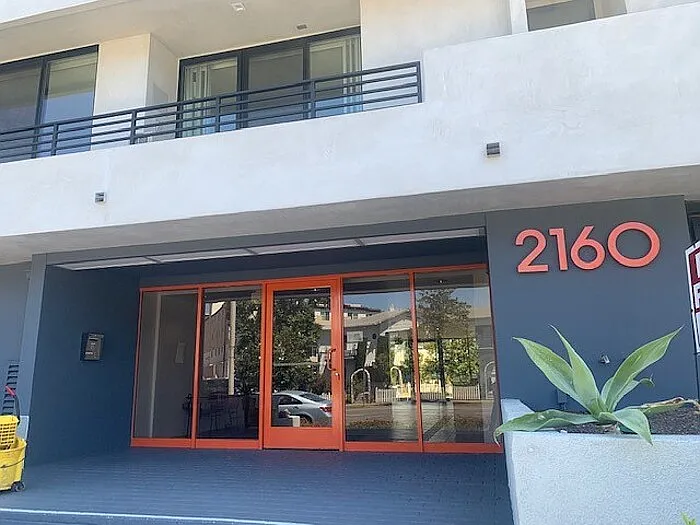 2180 S Beverly Glen Blvd — Photo 10