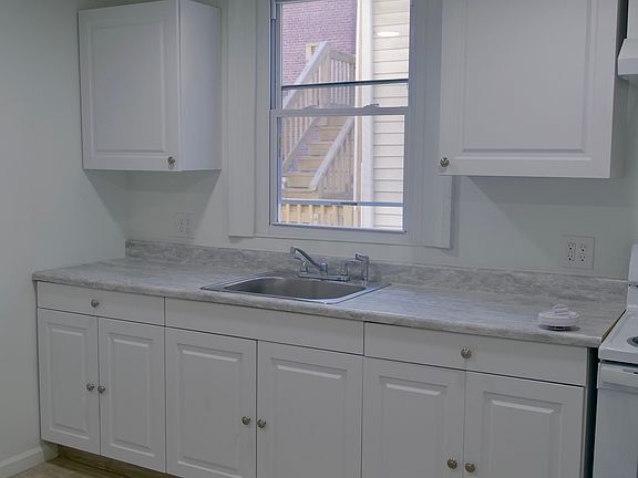 5th image of 965 Fairfield Ave #2