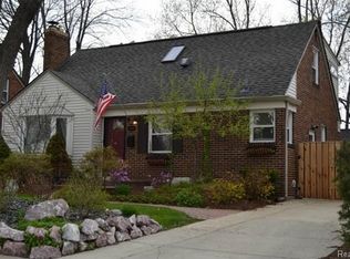 2057 Manchester Rd, Birmingham, MI 48009