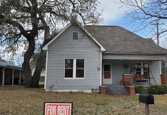 2nd image of 757 W Long St