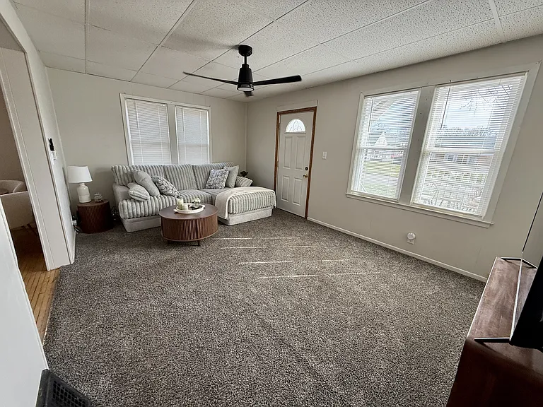 200 N Pine St #202 — Photo 4