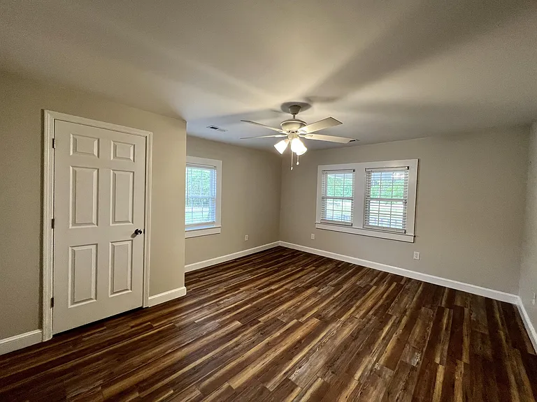 2447 Eldridge Rd — Photo 9