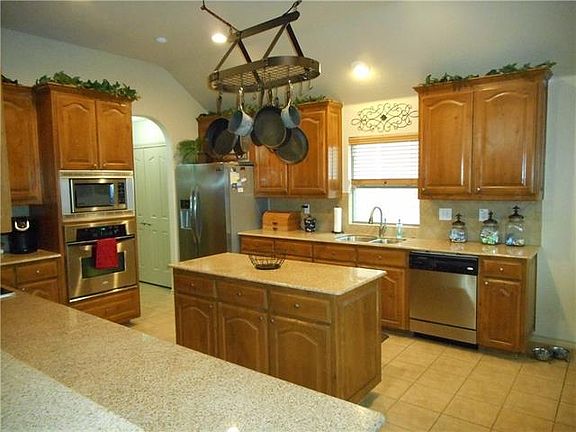 3rd image of 10637 Devinstone Dr