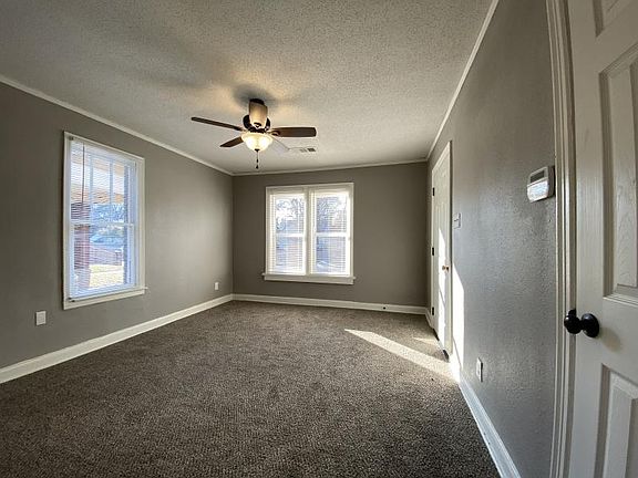 2nd image of 3590 Bowen Ave