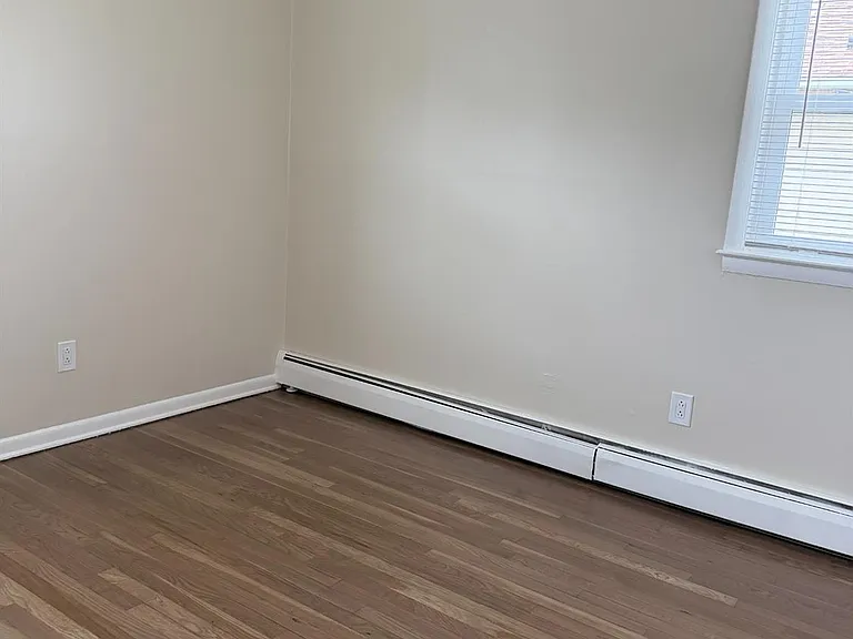 2518 Spruce St — Photo 17