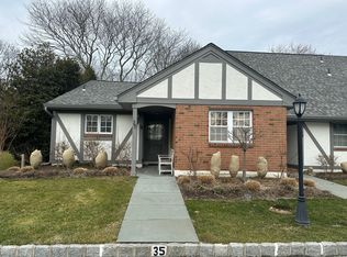 10 Leland Ln UNIT 16, Southampton, NY 11968