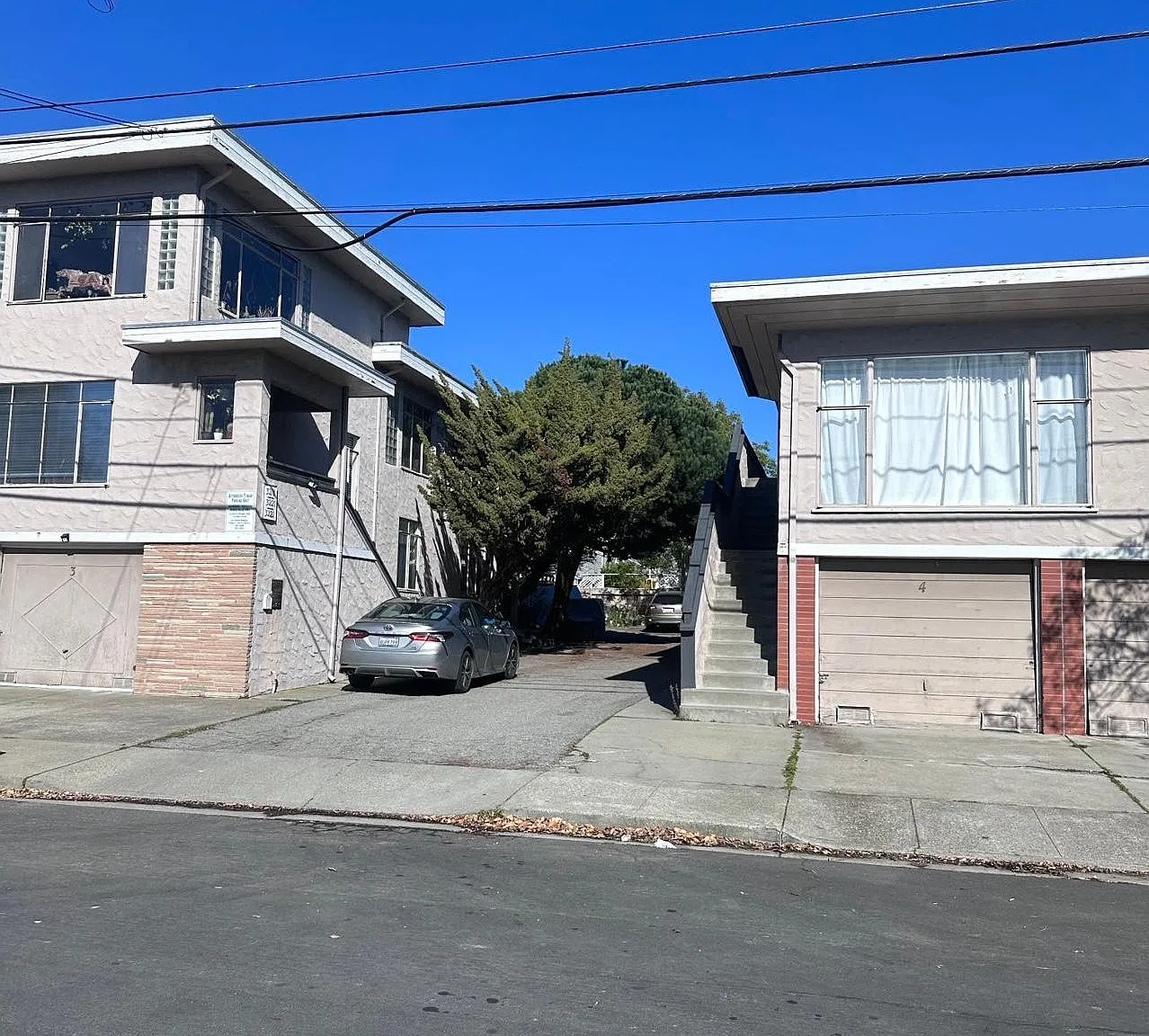 3232 Yosemite Ave — Photo 1