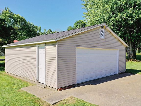 5th image of 213 Apache Dr