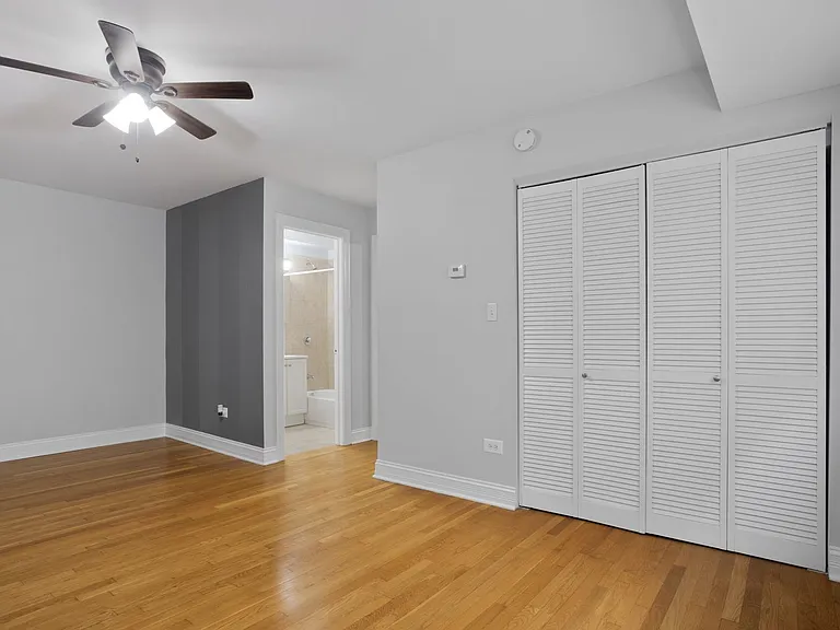 7616 N Marshfield Ave — Photo 57