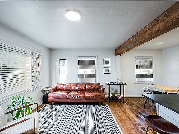 4th image of 840 Nutwood St