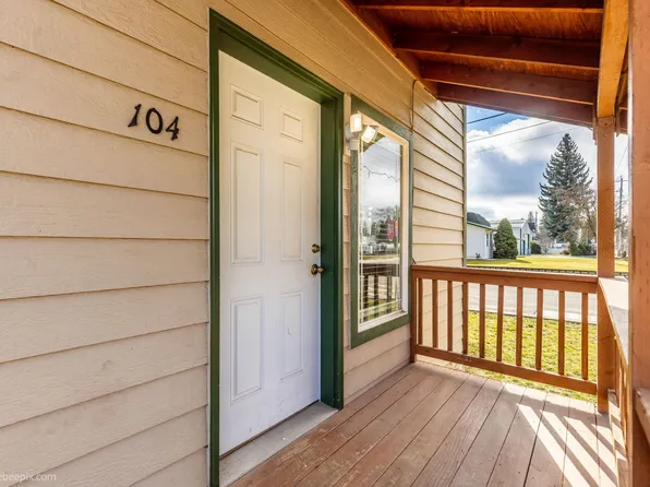 104 N Colville Rd, Deer Park, WA 99006