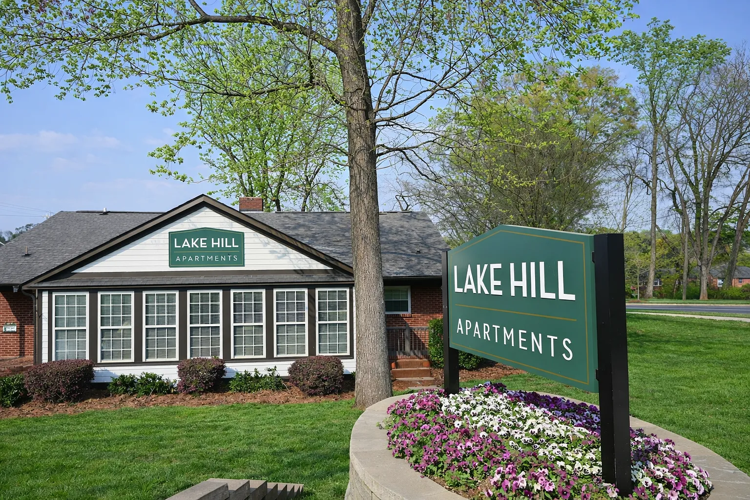 Lake Hill Apartments — Photo 1