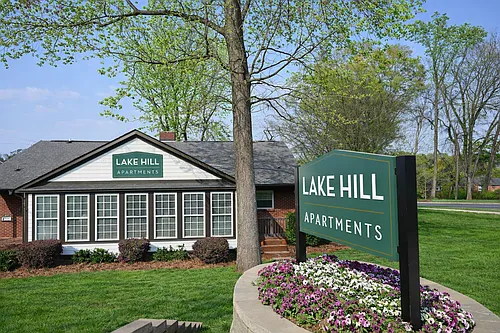 Lake Hill Apartments Photo 1