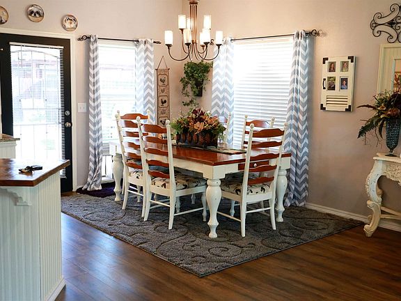 4th image of 966 Heartwood Way