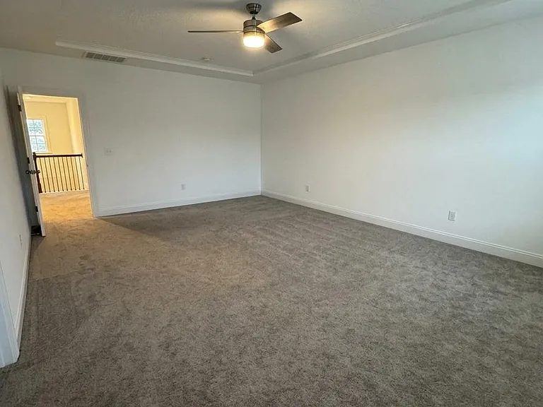 2116 Heisser Ln — Photo 7