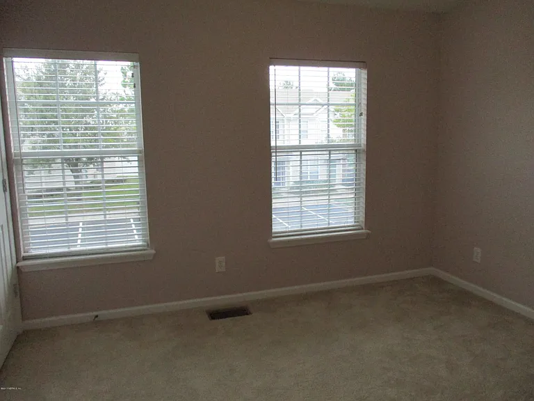 3684 Summerlin Ln E — Photo 7
