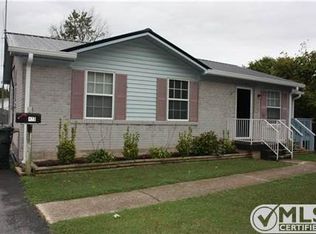 420 W Railroad St, Dickson, TN 37055