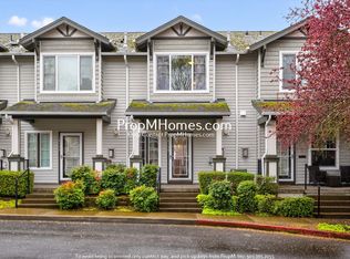 10795 NE Gateway Pl, Hillsboro, OR 97006