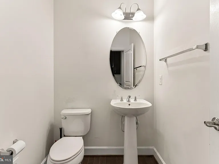 8901 Hargrove Ct — Photo 25